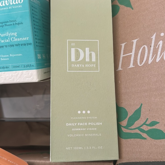 New Skin Bundle Lavido Sacheu LACTIC TONIC Darya Hope Polish The Good Patch - Picture 5 of 6